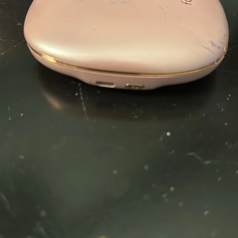 Fancii LED Compact Mirror - Picture 2 of 3